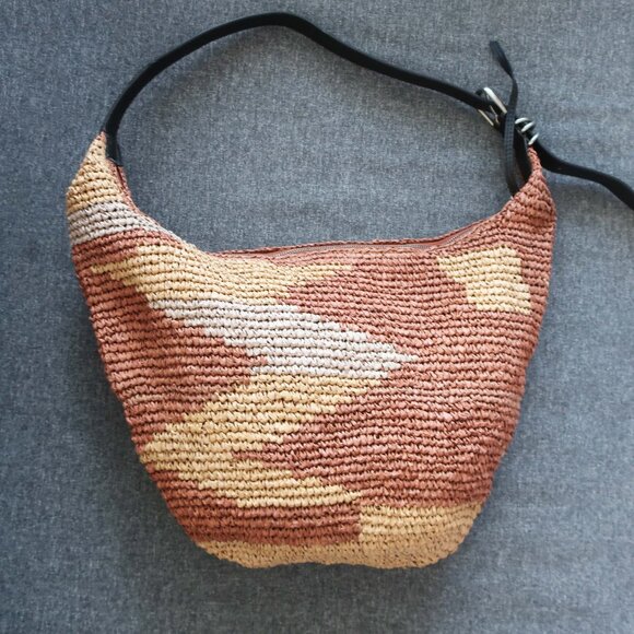 Free People Artisan Crafted Natural Woven Raffia Sling Leather Shoulder Hobo Bag - Picture 2 of 8